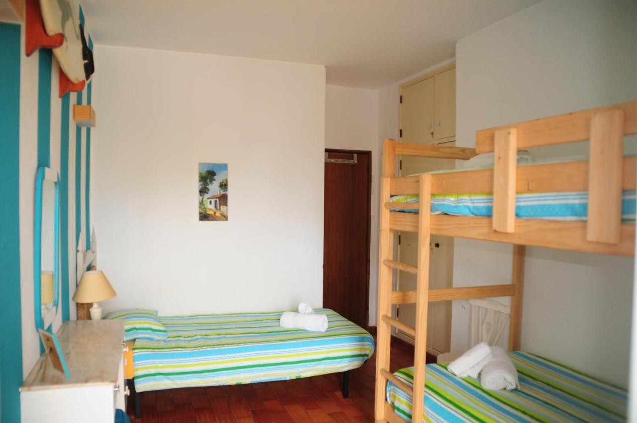 Jho'La Surf Camp Hostel Praia Da Luz Ngoại thất bức ảnh