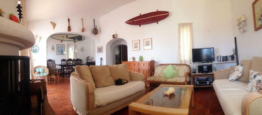 Jho'La Surf Camp Hostel Praia Da Luz Ngoại thất bức ảnh