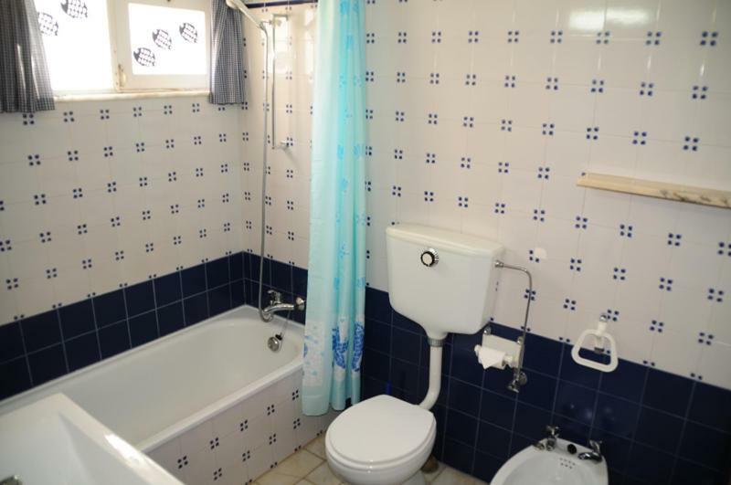 Jho'La Surf Camp Hostel Praia Da Luz Ngoại thất bức ảnh