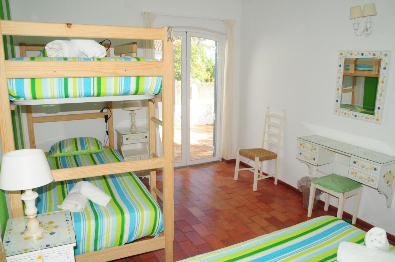 Jho'La Surf Camp Hostel Praia Da Luz Ngoại thất bức ảnh