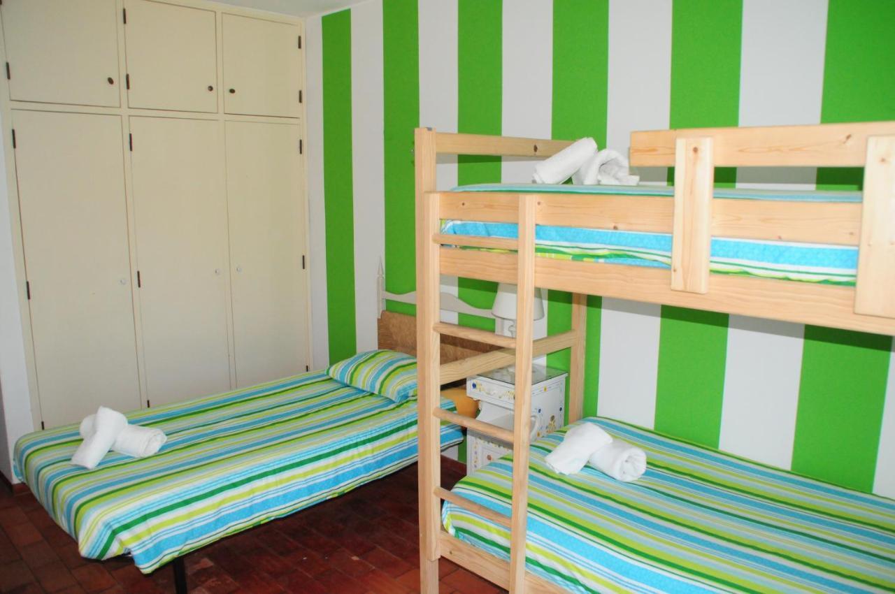 Jho'La Surf Camp Hostel Praia Da Luz Ngoại thất bức ảnh